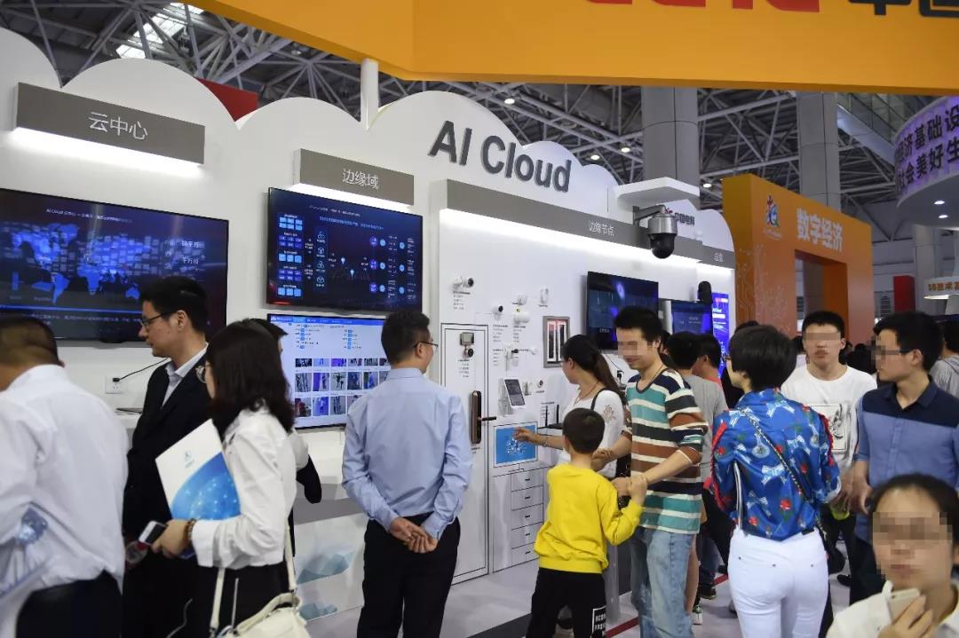AI Cloud࣡׌ÔЇOϵĺҕԪ